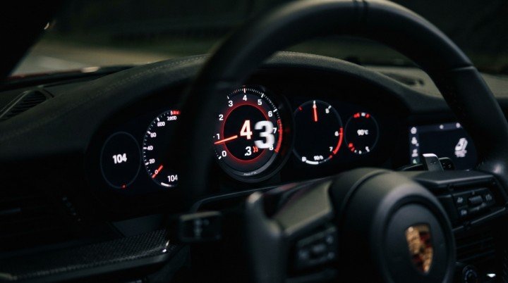 It Hunts Between Gears or Misses Expected Shifts