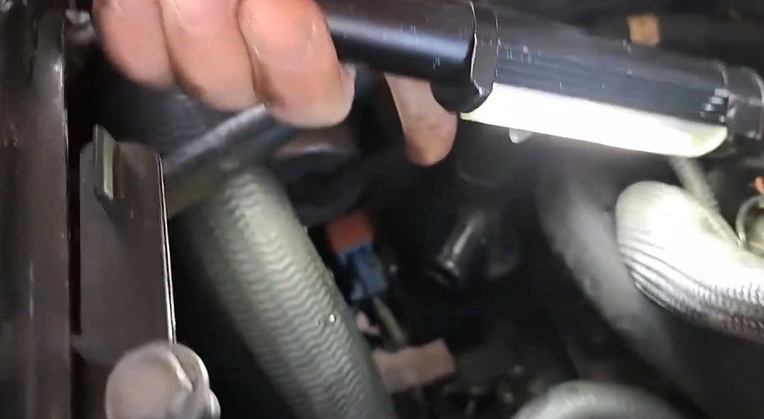 Coolant-Leaks-Around-the-Thermostat-Housing