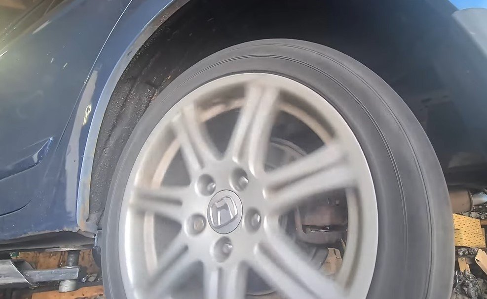 Grinding-While-the-Car-Is-Moving