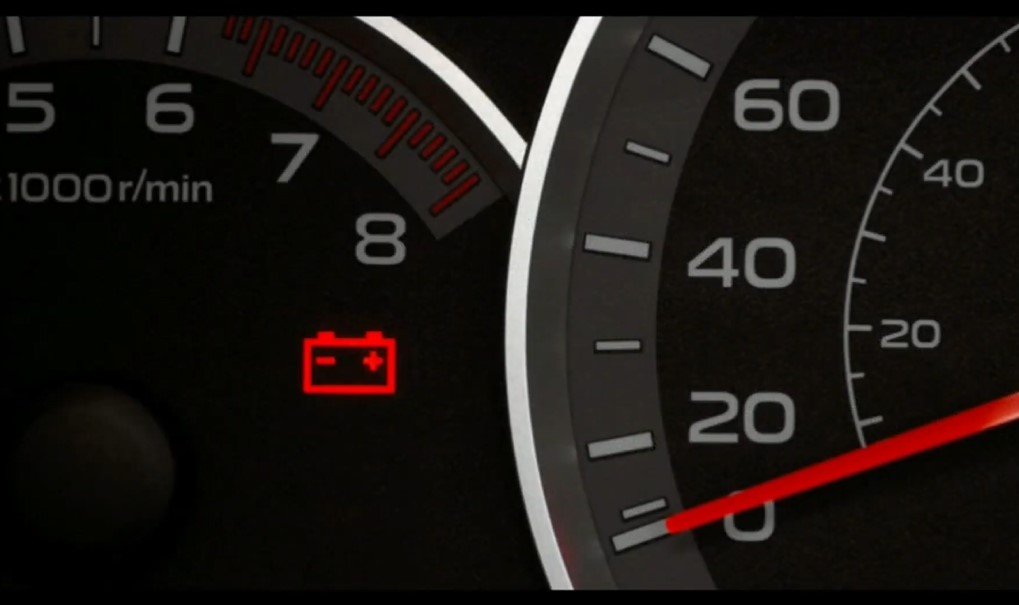 The-Battery-or-Charging-Warning-Light-Turns-On.