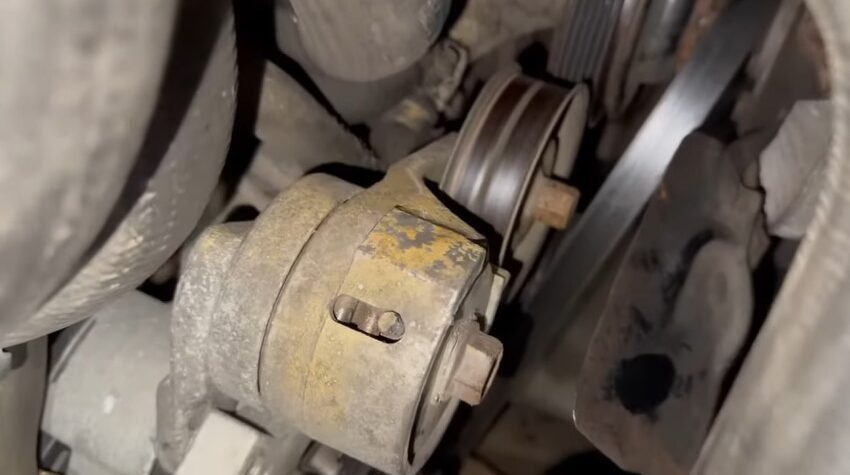 The-Belt-Flutters-Slaps-or-Walks-Toward-a-Pulley-Edge