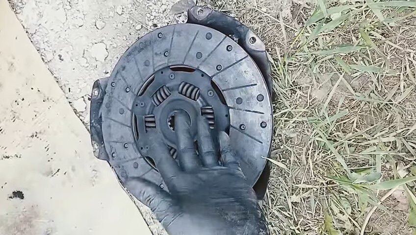 The Clutch or Transmission Is Slipping