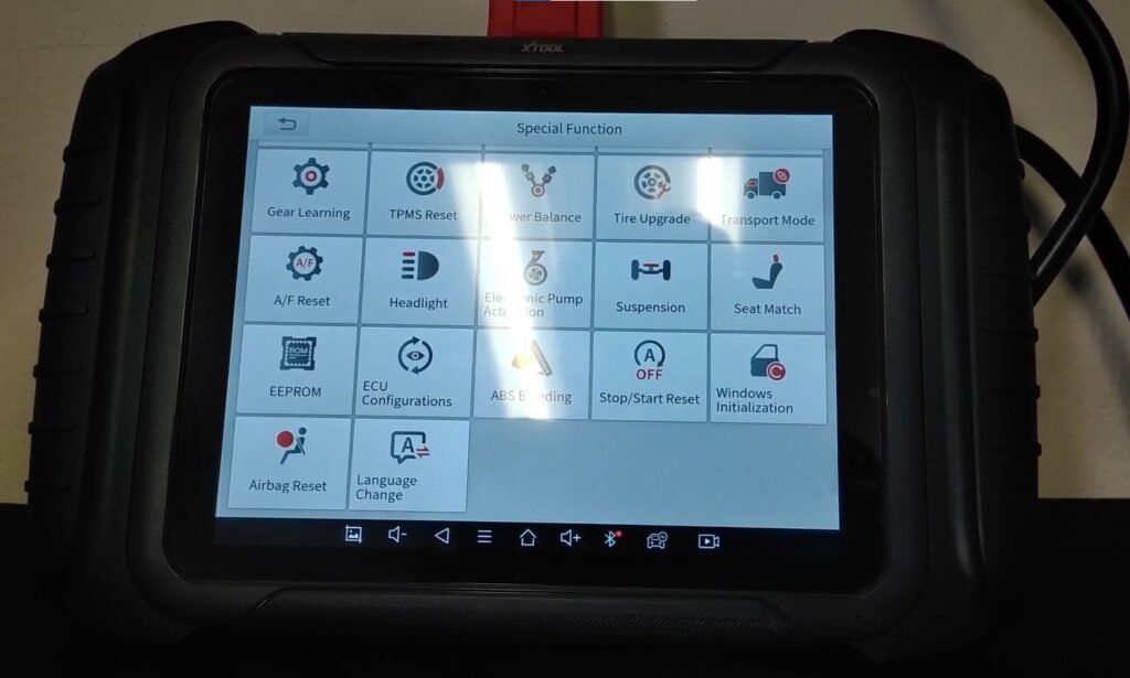 XTOOL D8 OBD2 Scanner